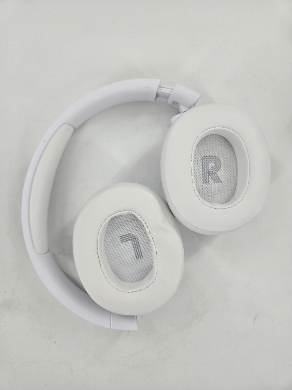 JBL Tune 770NC - Adaptive Noise Cancelling - Wireless Headphones in White