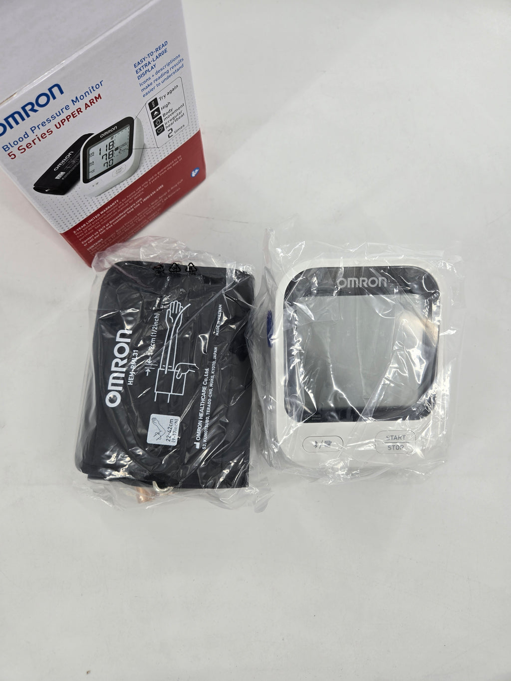 Omron 5 Series Upper Arm Blood Pressure Monitor New Open Box