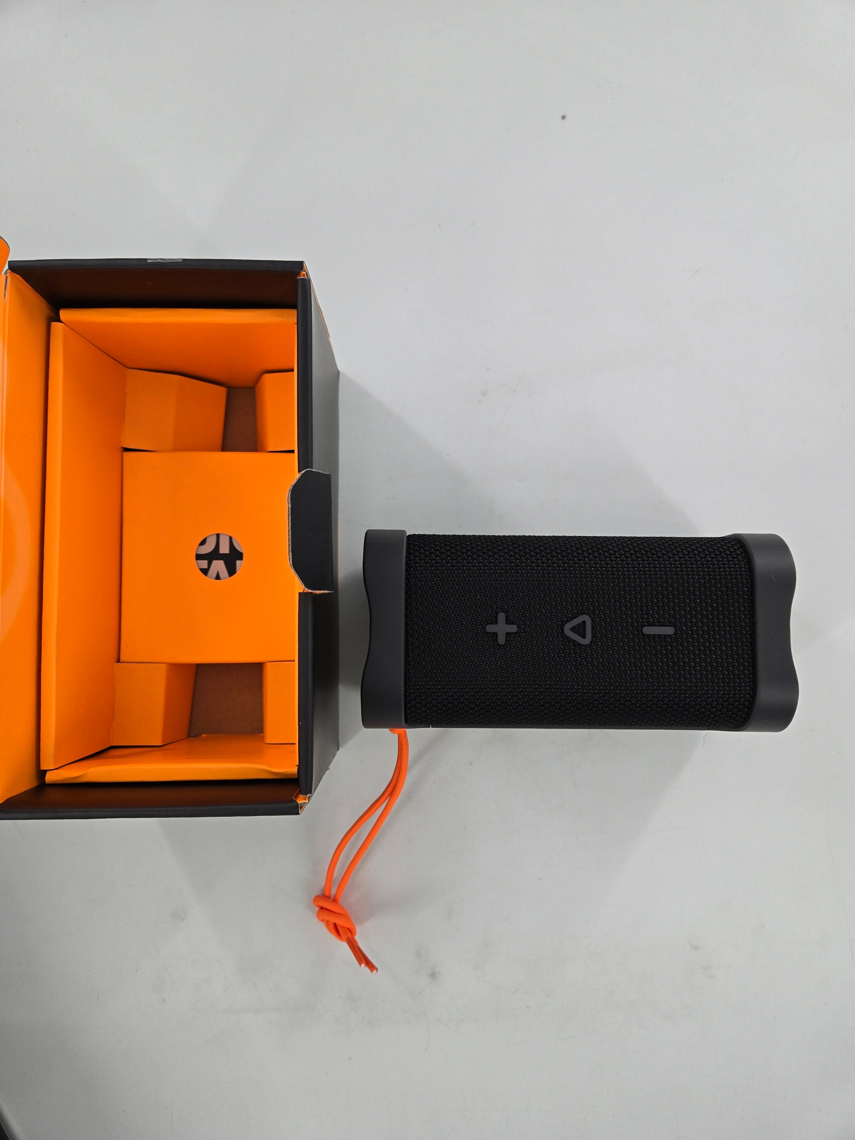Skullcandy TERRAIN XT Water-Resistant Speaker (Black)